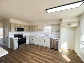 2908 N Santa Fe Ave in Moore, OK - Building Photo - Building Photo