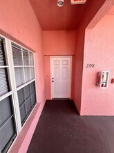 2120 Heron Lake Dr in Punta Gorda, FL - Building Photo - Building Photo