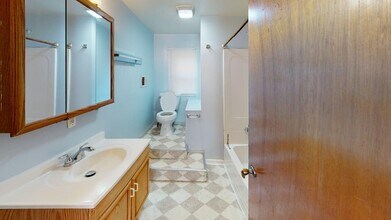 833 Brown St in Ann Arbor, MI - Foto de edificio - Building Photo