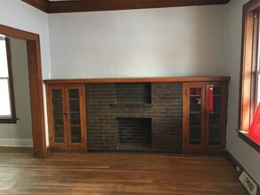 56 W 76th St in Chicago, IL - Building Photo - Building Photo