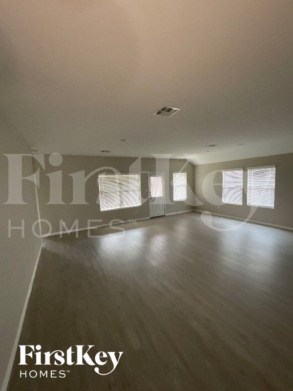 1220 Treehouse Ln, Unit 1st Floor in New Braunfels, TX - Foto de edificio - Building Photo