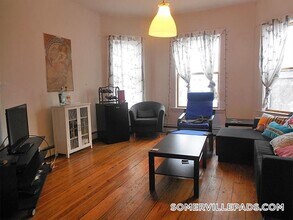 335 Beacon St, Unit 3 in Somerville, MA - Foto de edificio - Building Photo