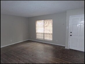 5803 Chaucer Ln in Little Rock, AR - Building Photo - Building Photo