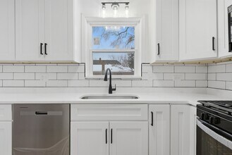 12358 S Lowe Ave in Chicago, IL - Building Photo - Building Photo