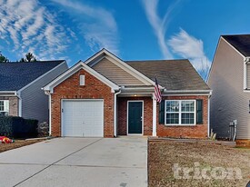 305 Little Creek Rd SE in Lawrenceville, GA - Building Photo