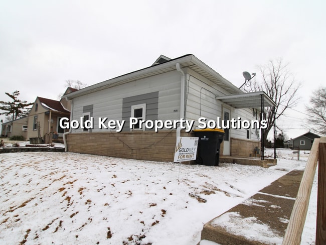 property at 2324 Chase St