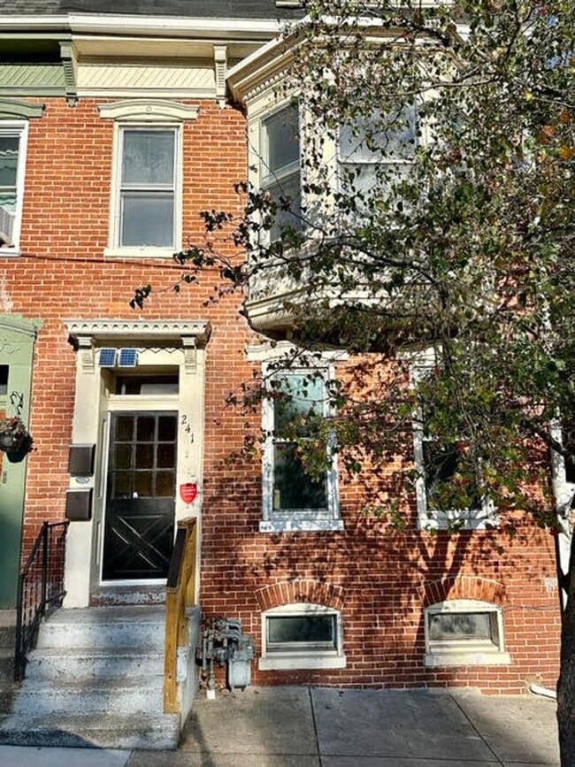 property at 241 N Newberry St