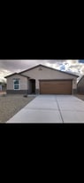 9987 W Mission Dr in Arizona City, AZ - Building Photo
