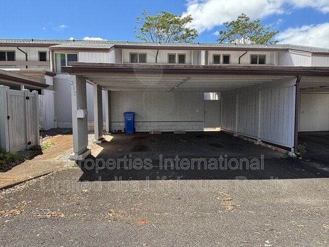 property at 95-625-625 Nawenewene Cir