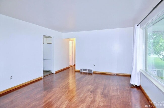 8807 Tavistock Dr in Plymouth, MI - Building Photo - Building Photo