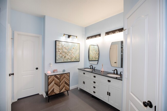 property at 601 Canyon Crest Dr