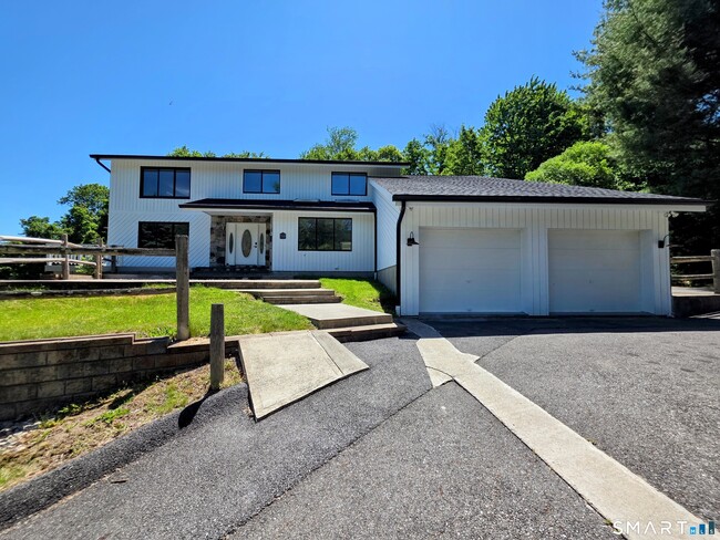 property at 7 Glenview Dr