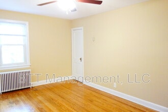 8210 Greenwood Ave in Takoma Park, MD - Building Photo - Building Photo