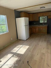 707 Dawn Ave in Interlachen, FL - Building Photo - Building Photo