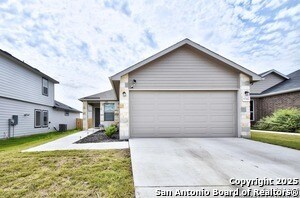 6542 Cibolo Springs in Converse, TX - Foto de edificio
