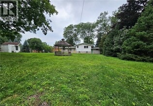 151 Seneca Ct in Hamilton, ON - Building Photo - Building Photo