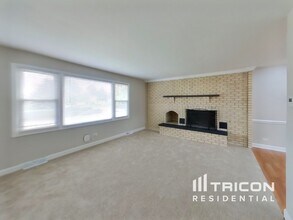 16230 76th Ave in Tinley Park, IL - Building Photo - Building Photo