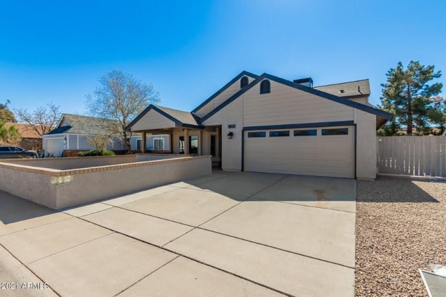 4837 W Julie Dr in Glendale, AZ - Building Photo - Building Photo