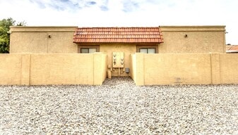 207 E Loma Linda Blvd in Avondale, AZ - Building Photo