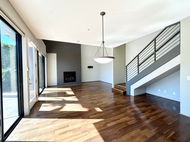 property at 1518 E Baristo Rd