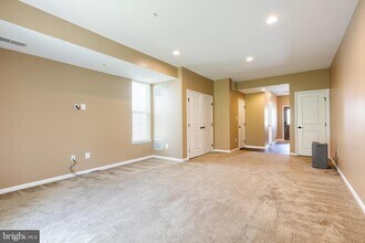 613 Ravenwood Dr in Glen Burnie, MD - Building Photo - Building Photo