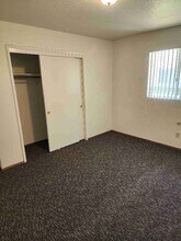 1117 Parnell Ave-Unit -6 in Turlock, CA - Building Photo - Building Photo