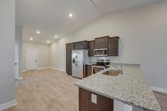 Allen Ridge Townhomes in Greenville, NC - Foto de edificio - Building Photo