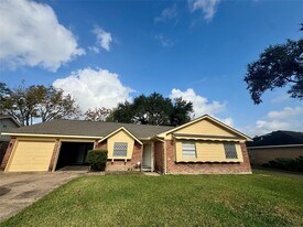 8418 Hazen St in Houston, TX - Building Photo