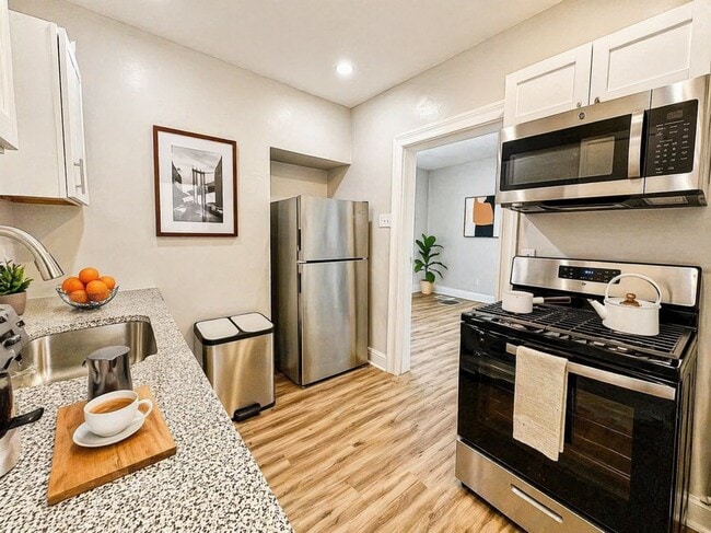 5404 Black St in Pittsburgh, PA - Foto de edificio - Building Photo