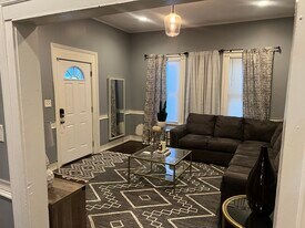 514 W 38th St in Savannah, GA - Building Photo