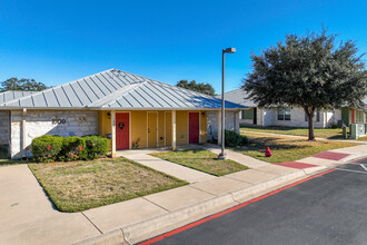 Park Ridge in Llano, TX - Building Photo - Building Photo