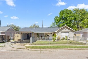 1211 Trimm Ave in Pasadena, TX - Building Photo
