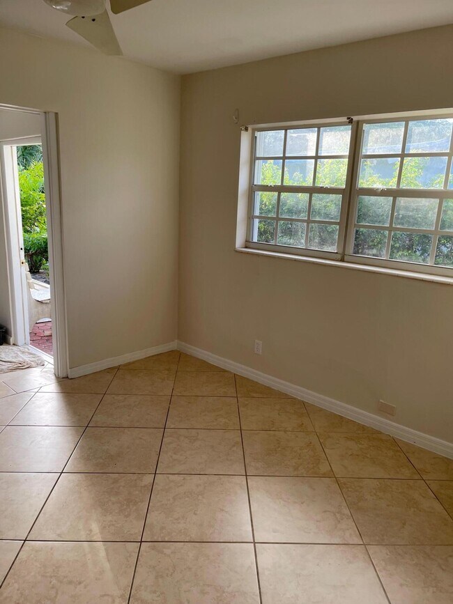 2300 NE 5th Ave in Boca Raton, FL - Building Photo - Building Photo