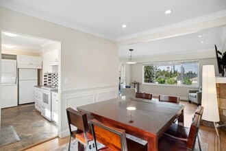 859 Blue Mountain St in Coquitlam, BC - Building Photo - Building Photo