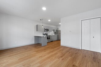 158 Main St in Ansonia, CT - Building Photo - Building Photo