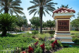 8733 Little Swift Cir in Jacksonville, FL - Building Photo