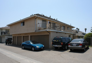 7271 Elk Cir in Huntington Beach, CA - Building Photo - Building Photo