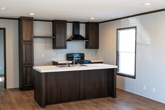 114 Shady Grove Dr in Sanger, TX - Building Photo - Building Photo