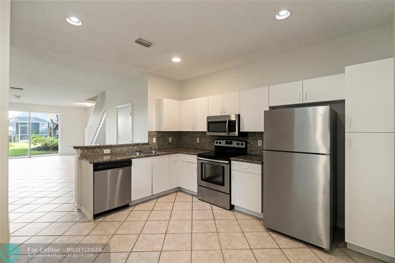 3765 San Simeon Cir in Weston, FL - Building Photo