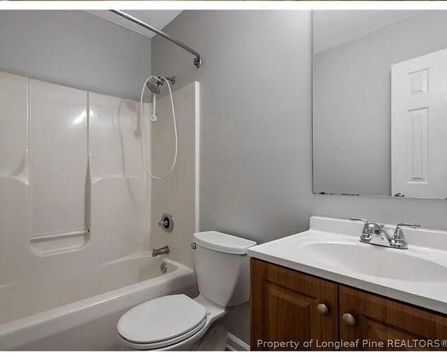 1109 Odom Dr in Fayetteville, NC - Building Photo - Building Photo