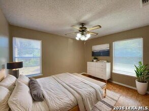 4543 Cambray Dr in San Antonio, TX - Building Photo - Building Photo