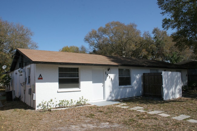 1511 Suponic Ave in Sarasota, FL - Foto de edificio - Building Photo