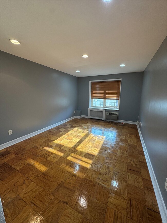 20 Wendell St in Hempstead, NY - Building Photo - Building Photo
