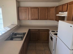 1918 Buena Vista Dr SE in Albuquerque, NM - Building Photo - Building Photo