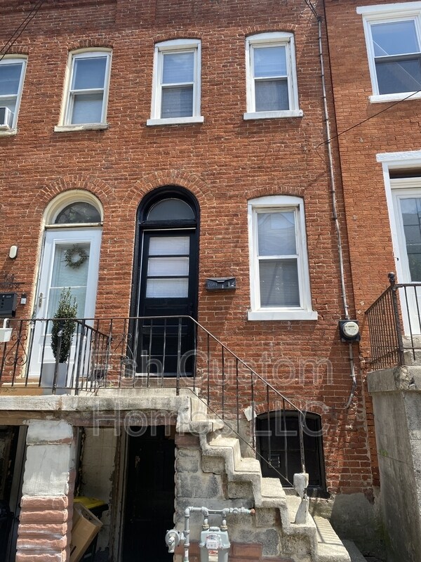 property at 519 1/2 S Prince St