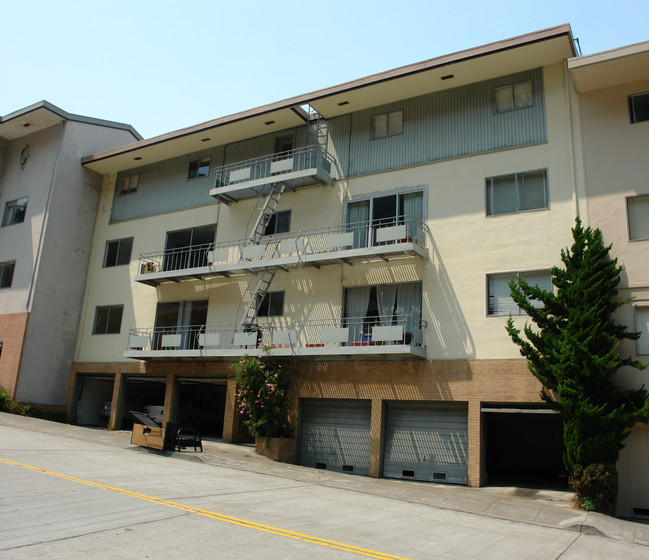 Forest Knolls in San Francisco, CA - Foto de edificio - Building Photo