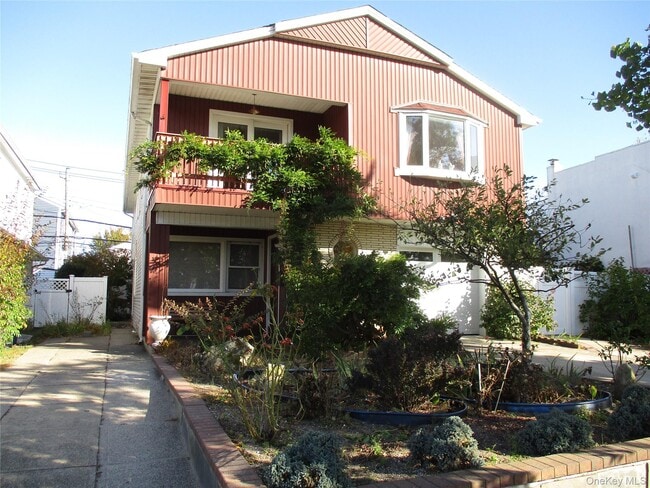 property at 429 E Park Ave