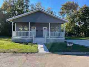 1229 N 31st St in Baton Rouge, LA - Foto de edificio - Building Photo