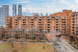 Scadding Ave in Toronto, ON - Building Photo - Building Photo
