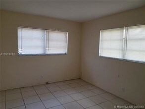 1610 Liberty St-Unit -12 in Hollywood, FL - Building Photo - Building Photo